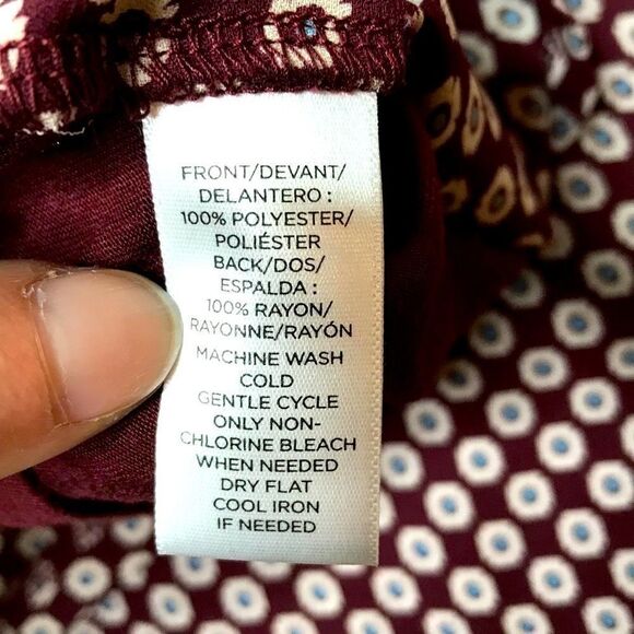 Sleeveless LOFT Blouse  - Picture 3 of 5